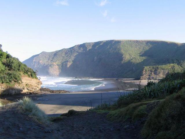 Bethells Beach Cottages Екстериор снимка