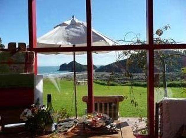 Bethells Beach Cottages Екстериор снимка