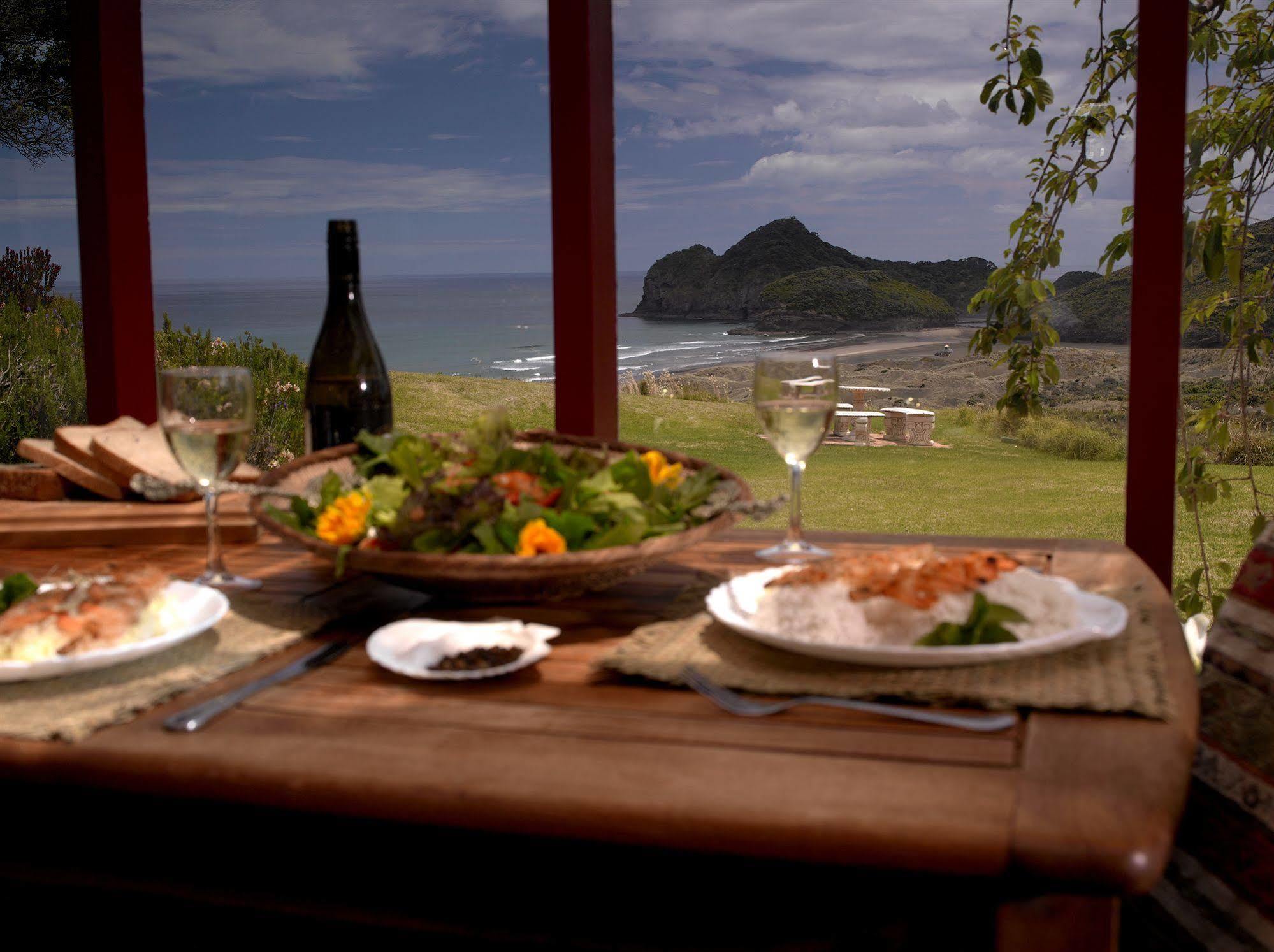 Bethells Beach Cottages Екстериор снимка