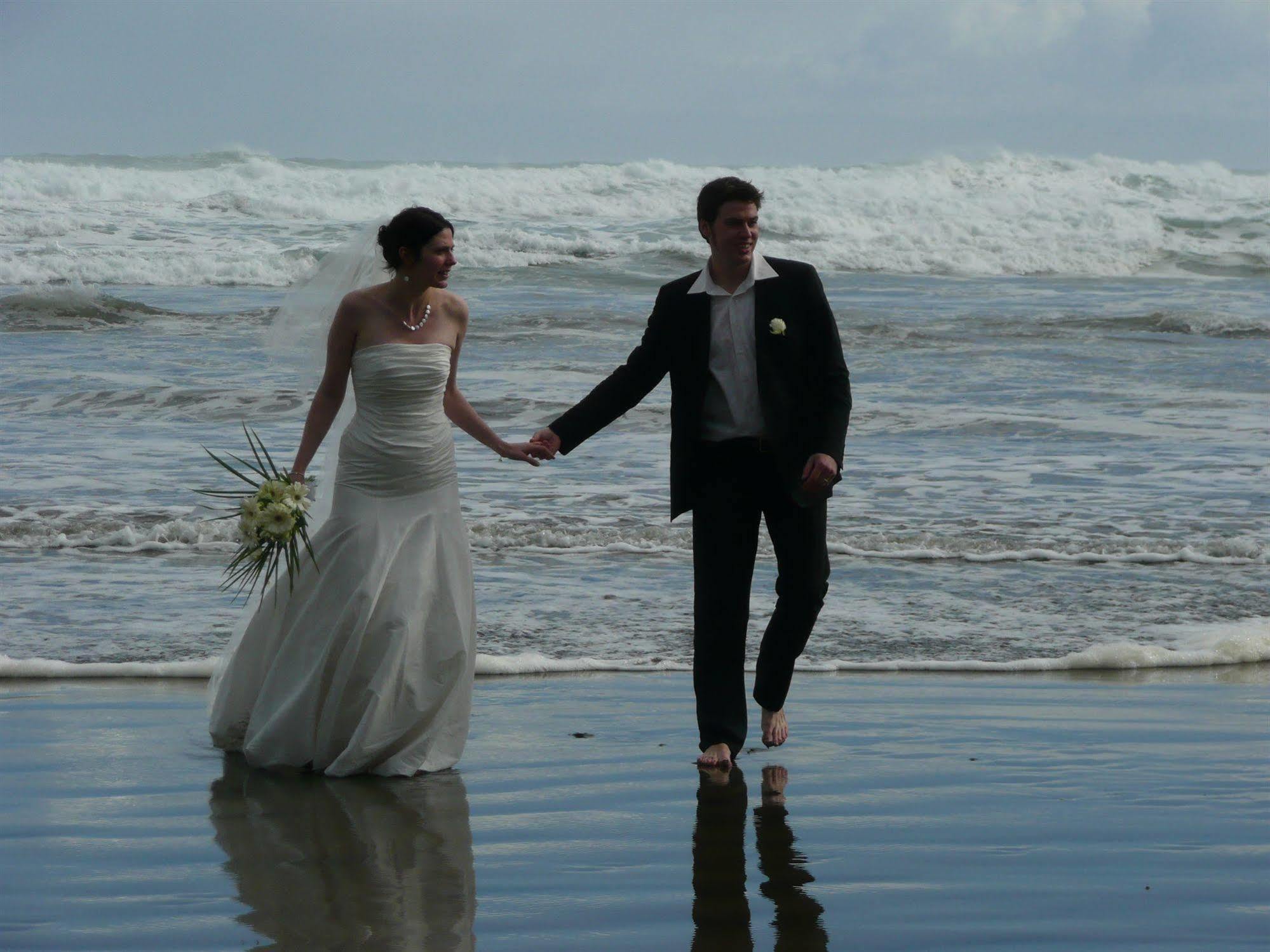 Bethells Beach Cottages Екстериор снимка